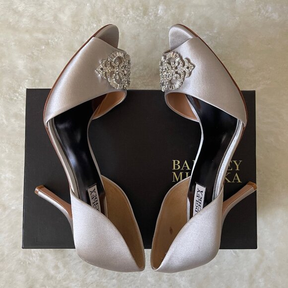 Badgley Mischka Salsa D’Orsay Pump in silver satin, size 10 - Picture 9 of 15